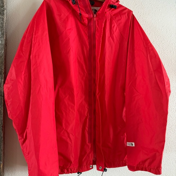 Vintage North Face  Red Hooded Rain Jacket Large - Picture 14 of 17